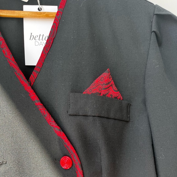 Circa 1970’s MOD Black and Red Blazer & Skirt Set - Picture 12 of 16